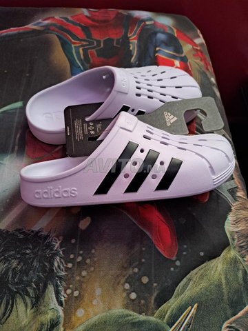 sabot adidas orig neuve 42 43 