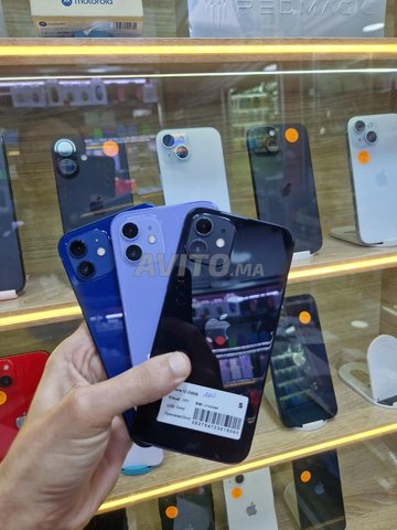 IPHONE 12 256G TRES BON ETAT