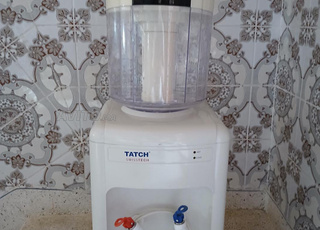 نافورة مياه باردة وساخنة