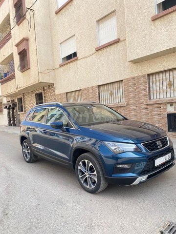 سيات أتيكا سيارة نقية مزيانة صباغة دوريجين