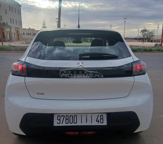 Peugeot 208 Diesel Manuelle 2023 à Oujda