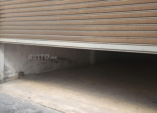 A louer un grand magasin avec contrat de bail