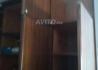 Placard en bois solide