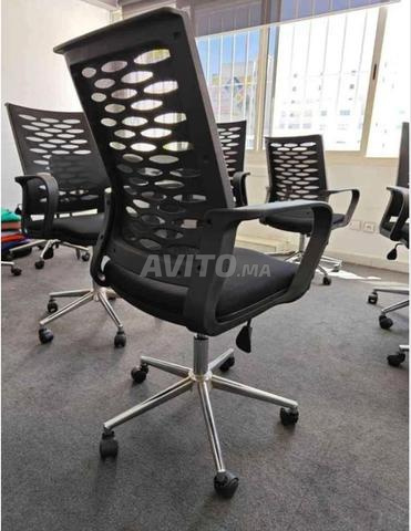 chaises scolaire avec ecritoir disponible