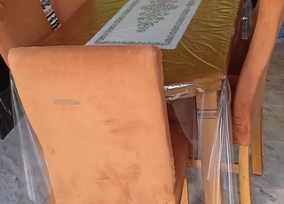 Table à manger en bois hêtre