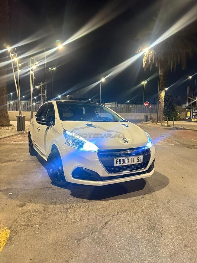 Peugeot 208 Essence Manuelle 2016 à Azemmour