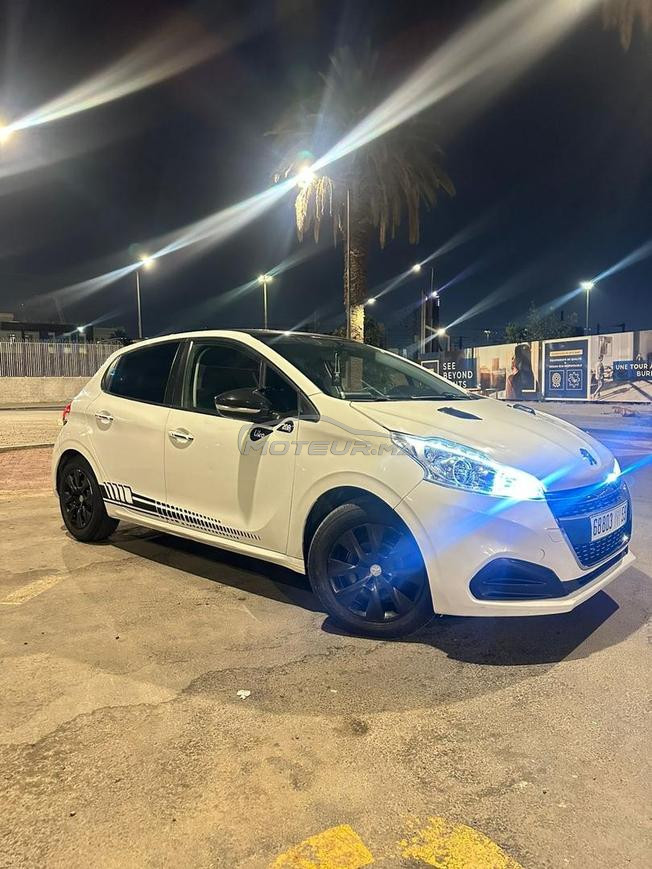 Peugeot 208 Essence Manuelle 2016 à Azemmour