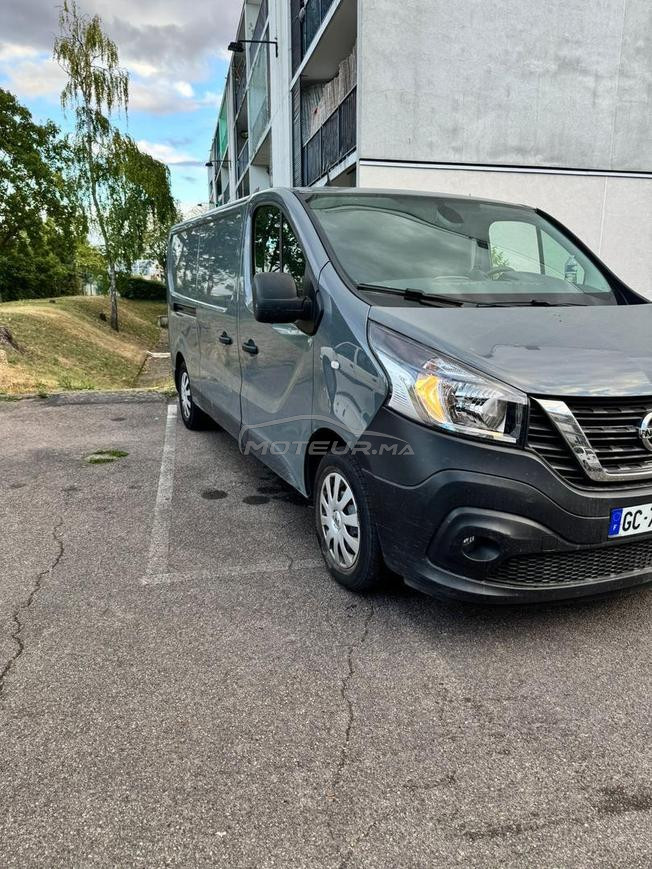 Nissan V300