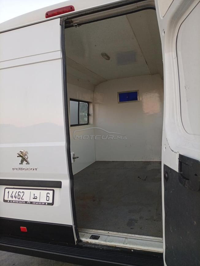 une très belle voiture a vendre 