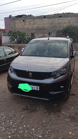 بيجو ريفتر ديزل يدوي 2023 في الدار البيضاء