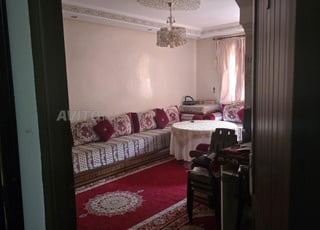 شقة جميلة في الطابق الأول المحاميد 7