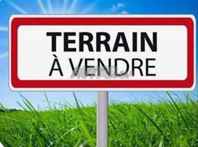 Terrain 772 m2 double façade pour villa isolée