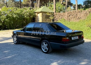 Mercedes-Benz 300 Essence Automatique 1988