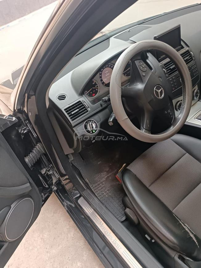 MERCEDES BENZ C220 