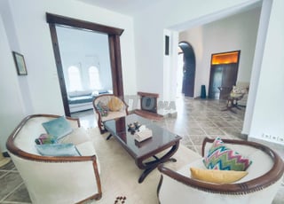 À VENDRE TERRAIN AVEC BÂTI À GAUTIER