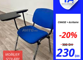 chaise écritoire en tissur disponible
