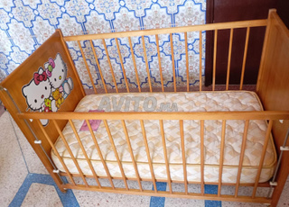 سرير أطفال جديد