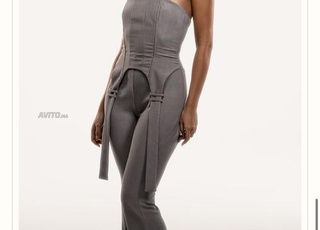 ملابس للبيع