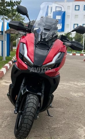Honda adv 350