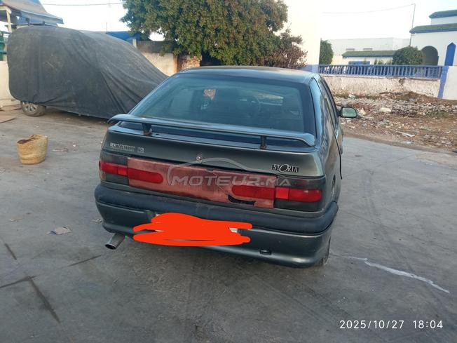 RENAULT 19