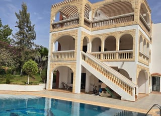 Villa spacieuse à vendre villa spacieuse