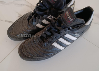 Chaussure de foot Adidas original 41.