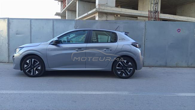 Peugeot208