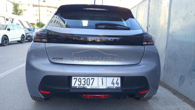 Peugeot208