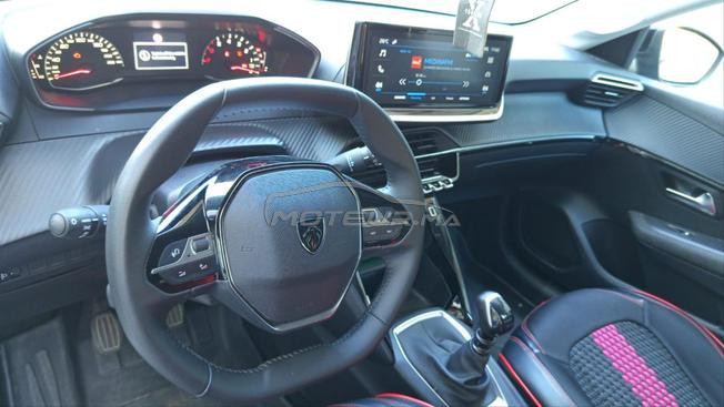 Peugeot208
