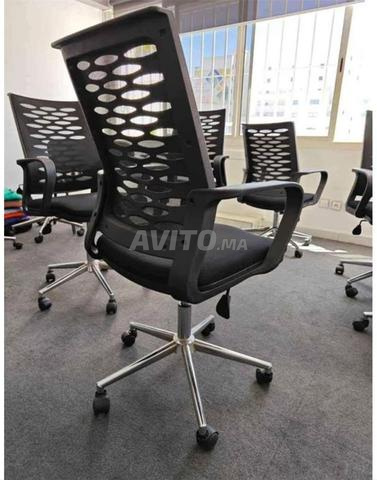 chaises scolaire avec ecritoir disponible
