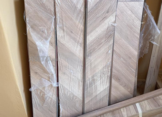 Parquet stratifié effet chevron