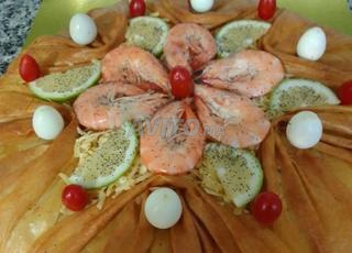 طباخة متمرسة خبرة أكثر من 20 سنة