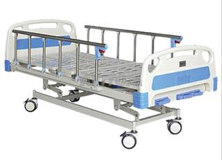 سرير طبي بالإضافة إلى مرتبة مفصلية. لم يستعمل قط