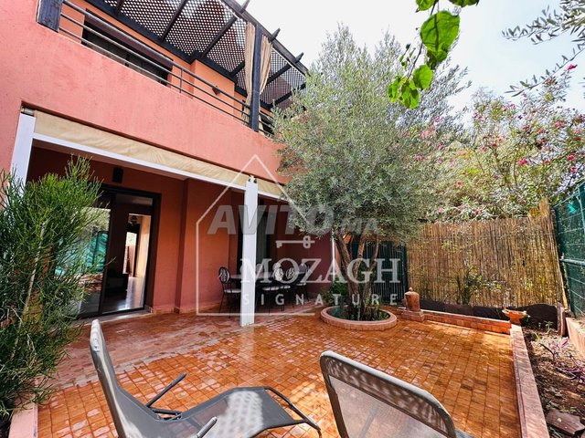 Magnifique Pavillon vide sur résidence golfique