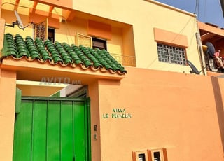 Étage de villa à louer – Centre-ville