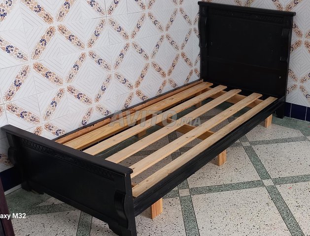 سرير ديال واحد بلا مطلا سرير دواحد الشخص