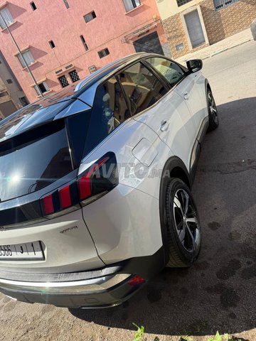 بيجو 3008 فتحة سقف فل أوبشن