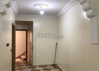 Maison de trois appartements à vendre à Hay Al Inara Mssanana