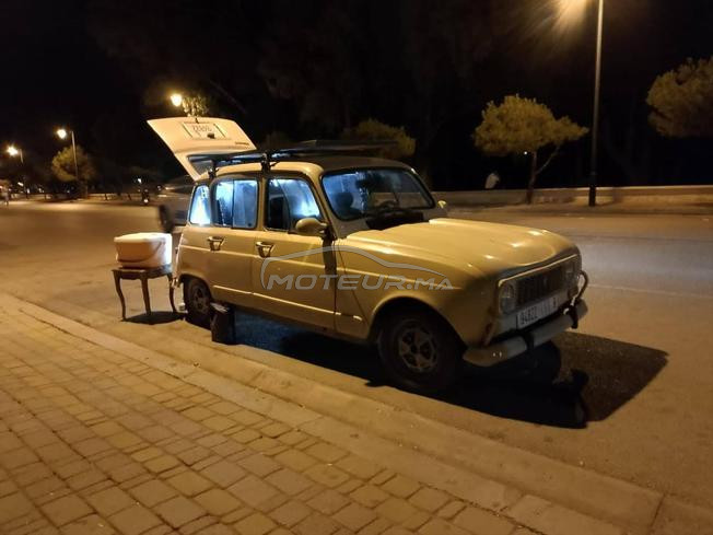 Renault R4 Essence Manuelle 1990 à Tanger