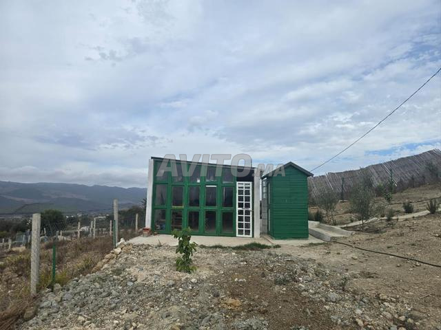 أرض 1160 متر مربع للبيع مع إطلالة على السد