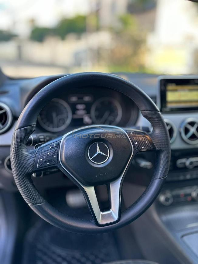 je mets en vente mercedes classe b 180