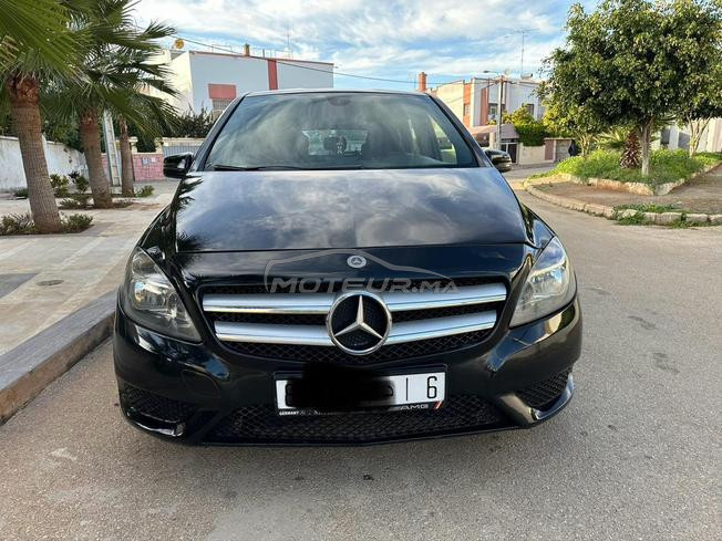 je mets en vente mercedes classe b 180