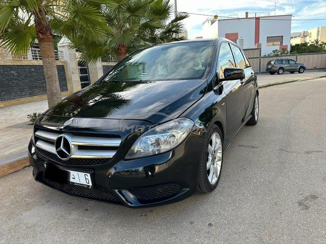 je mets en vente mercedes classe b 180