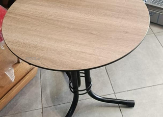 TABLE COMPACTO ROND ET PIED NOIR