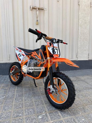 موتور كهربائي للأطفال أقل من 14 عام