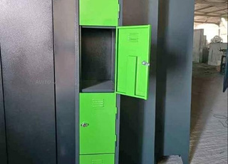 Armoire casier vestiaire métallique 5 portes