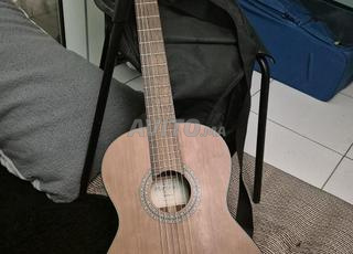 غيتار كلاسيكي - Martinez MC 35C