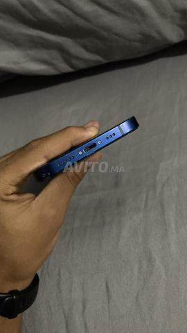 iPhone 12 normal 64gb 79 état batterie - 2