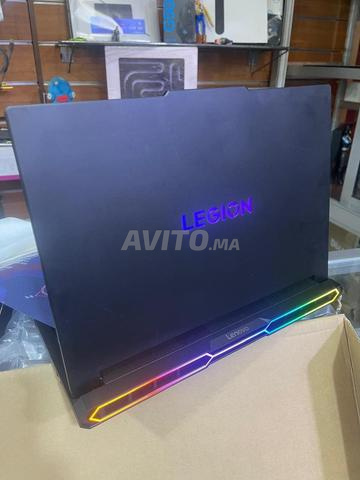 Lenovo Legion Pro 7i Gen 10 U 9 275HX RTX 5090 - 2