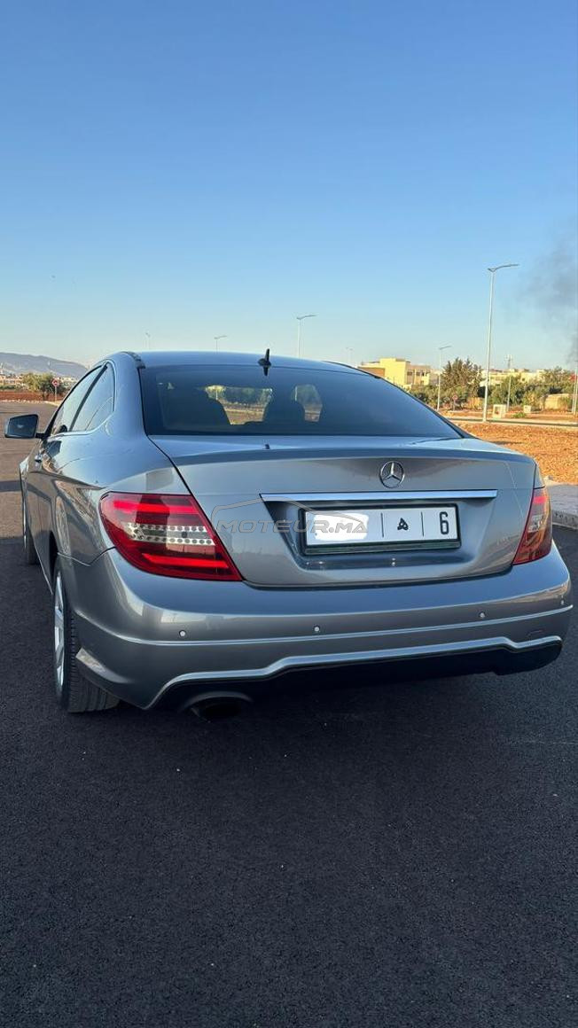 Mercedes-Benz 220 Diesel Automatique 2013 à Fès